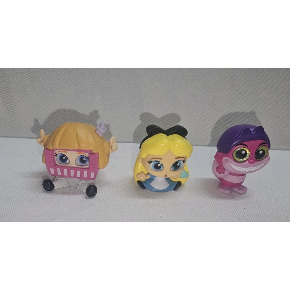 Disney Doorables Alice in Wonderland Lot of 3 Alice in Rabbit House Cheshire Cat